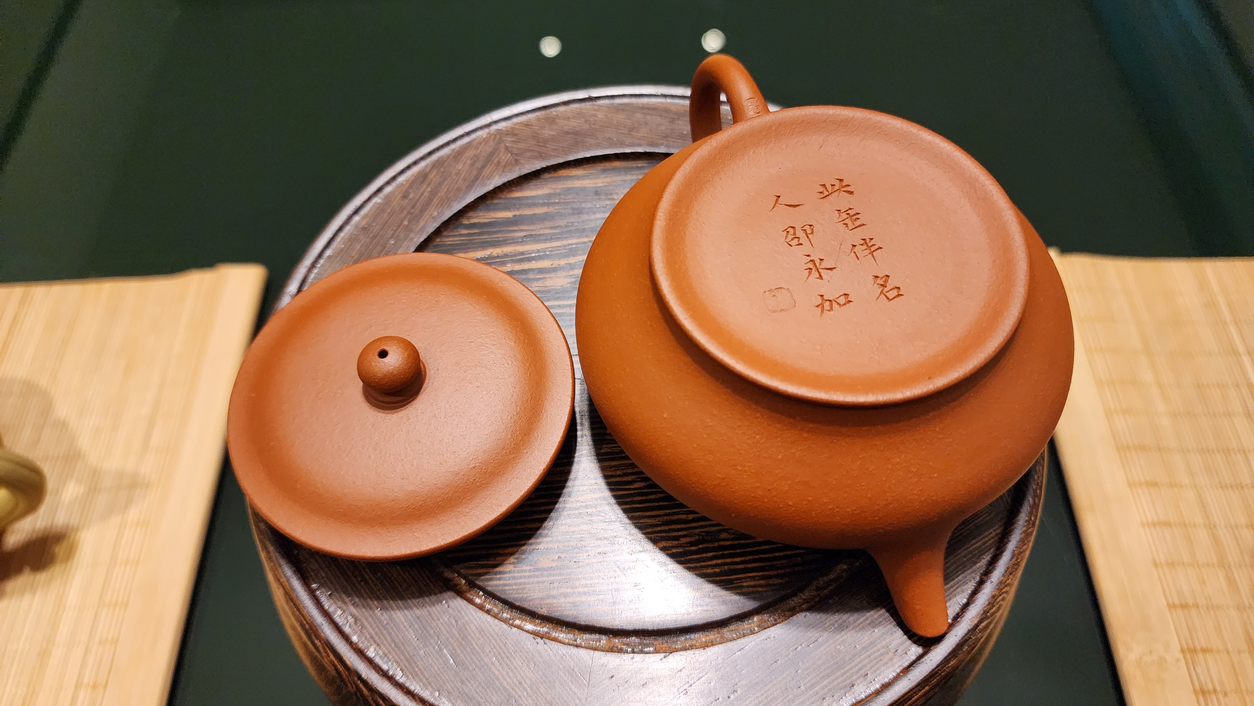 Bian Deng 扁灯, Gu Fa Lian Ni (Most Archaic Clay Forming) ~ Zhu Ni *古法练泥~朱泥, L4 Assoc Master Du Cheng Yao 堵程尧。