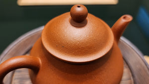 Qiu Shui 秋水, Gu Fa Lian Ni (Most Archaic Clay Forming) ~ Zhu Ni *古法练泥~朱泥, L4 Assoc Master Du Cheng Yao 堵程尧。