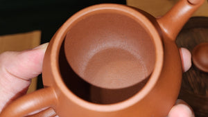 Qiu Shui 秋水, Gu Fa Lian Ni (Most Archaic Clay Forming) ~ Zhu Ni *古法练泥~朱泥, L4 Assoc Master Du Cheng Yao 堵程尧。