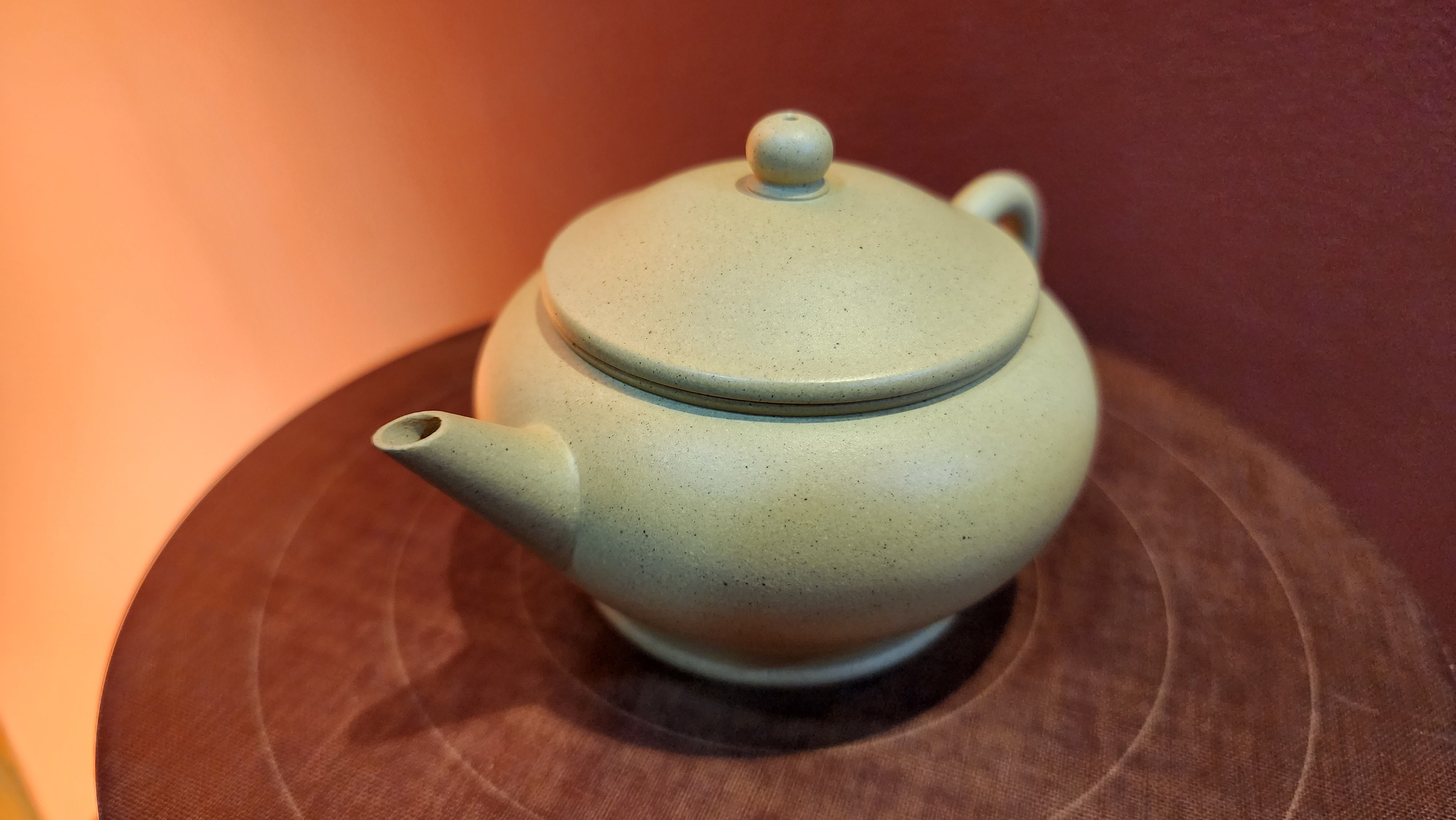 Shui Ping : Special : Exquisite *Thin-Walled*, 100% BenShan LüNi, SHUI PING Pot, 薄胎, 本山绿泥, 水平壶  made by L4 Assoc Master Artist Zhang Ke 助理工艺美术师, 张轲。- commissioned in Feb 2023 for our American patron.