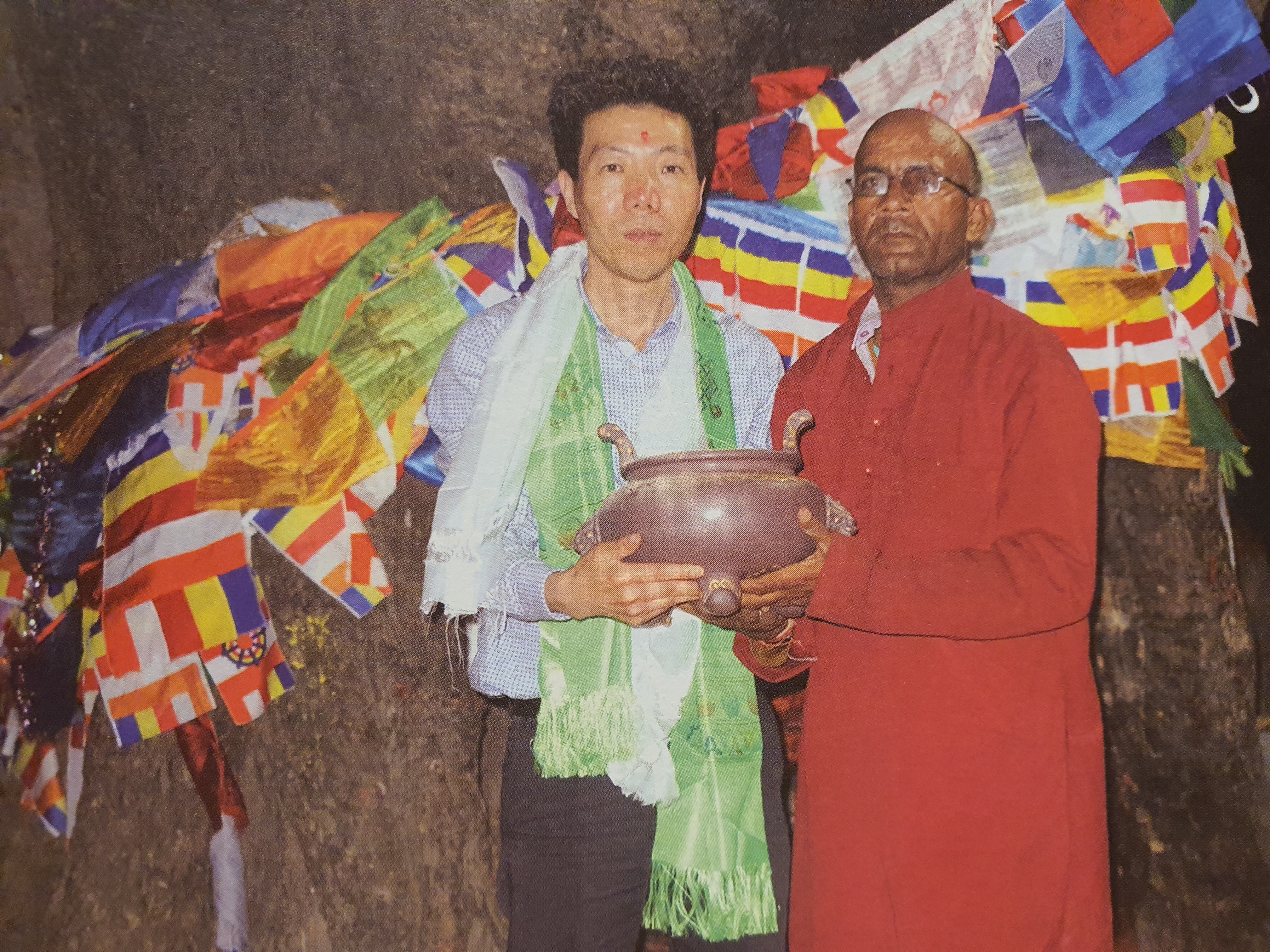 一路如意 ～ 尼泊尔 ～ 历代看树人传承者永久供奉于尼泊尔Lumbini释迦牟尼成道菩提树下